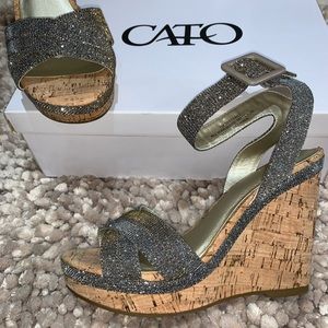 Silver sparkling wedge